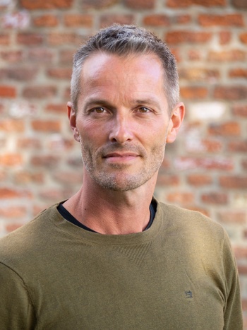 Arnoud Braak acupunctuur.jpg Arnoud Braak acupunctuur.jpg